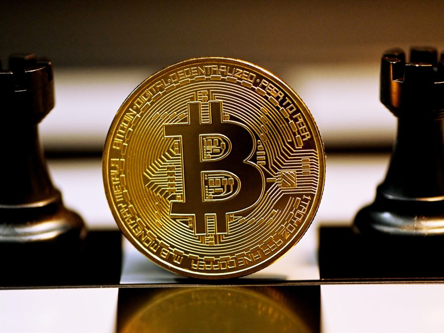 Pressure in stocks and gold weighs on Bitcoin Pressure in stocks and gold weighs on Bitcoin